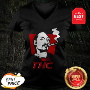 Pretty Snoop Dog Smokes THC V-Neck