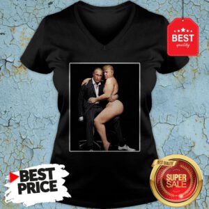 Good Vladimir Putin With Sexy Trump On Office Chair V-Neck