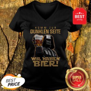 Nice Darth Vader Komm Zur Dunklen Seite Wir Haben Bier V-Neck