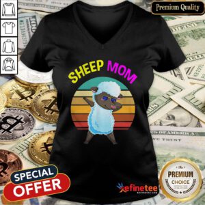 Official Cute Dabbing Sheep Mom Lovers Gifts Mama Mothers V-neck - Design By Refinetee.com