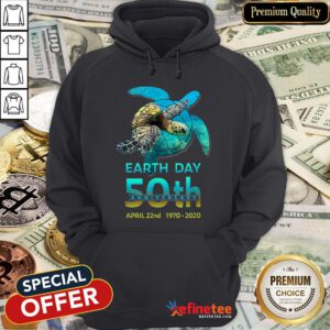 Pretty Sea Turtle Earth Day 50th Anniversary April 22nd 1970-2020 Hoodie - Design By Refinetee.com