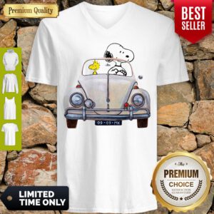 Nice Snoopy And Woodstock Driving Volkswagen Beetle V-Neck