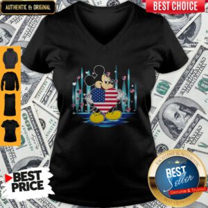 Nice Mickey Mouse Hug Heart God Bless America Flag Independence Day V-Neck