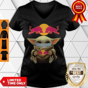 Top Baby Yoda Face Mask Hug Redbull V-Neck