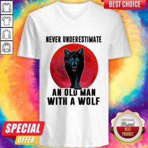 Nice Never Underestimate An Old Man With A Wolf V-neck