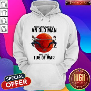 Good Never Underestimate An Old Man Who Loves Tug Of War Sunset Hoodie