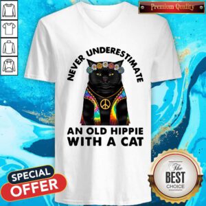 Nice Never Underestimate An Old Hippie With A Cat V-neck