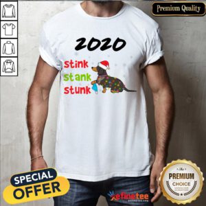 Nice Santa Dachshund Holding Mask 2020 Stink Stank Stunk Merry Christmas Shirt - Design By Refinetee.com