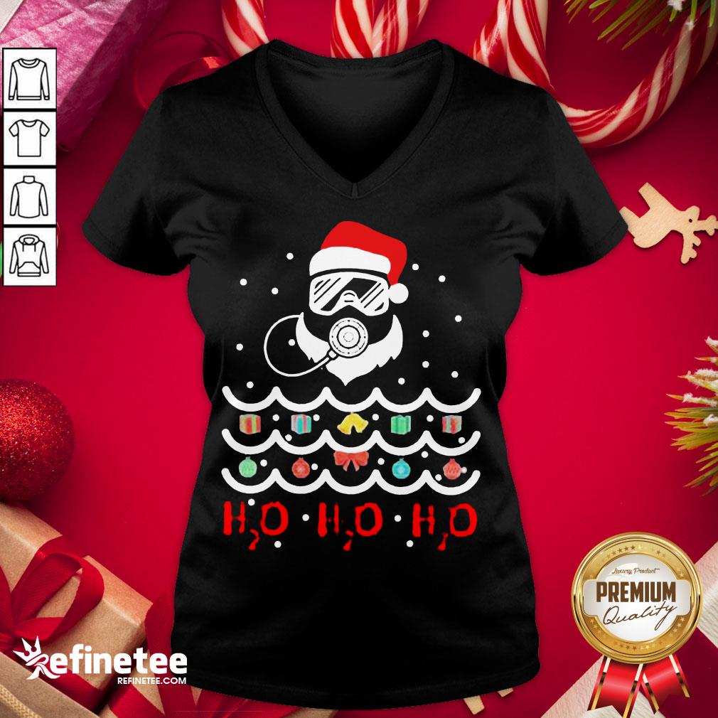 Top Santa Claus Diving Christmas Tree H2O H2O H2O V-neck - Design By Refinetee.com Top Santa Claus Diving Christmas Tree H2O H2O H2O V-neck - Design By Refinetee.com