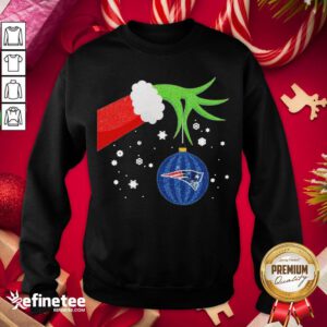 Top The Grinch Hand Holding Ornament New England Patriots Christmas Sweater Sweatshirt - Design By Refinetee.com
