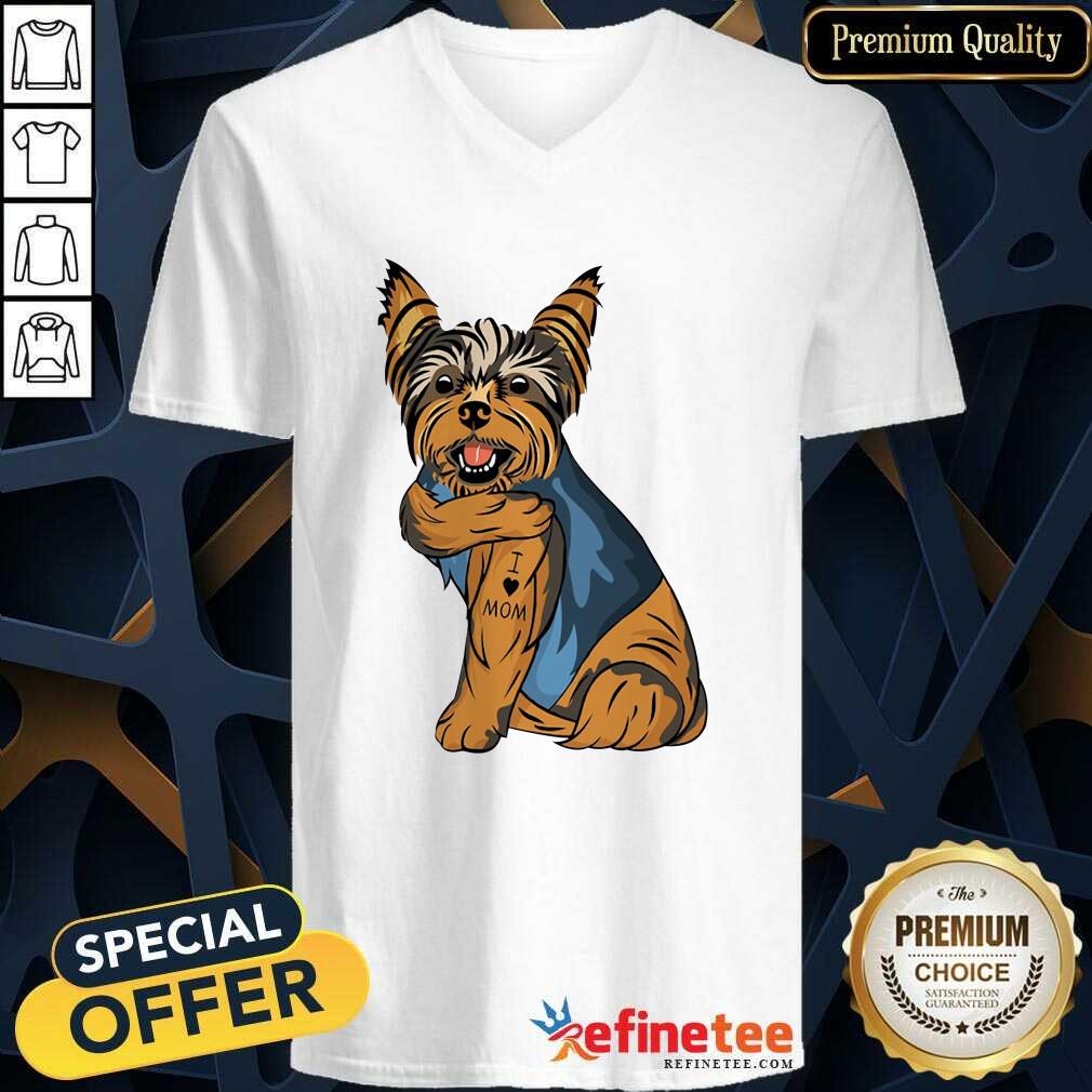 Happy Yorkshire Terrier Dog I Love Mom V-neck - Design By Refinetee.com Yorkshire Terrier Dog I Love Mom V-neck - Design By Refinetee.com
