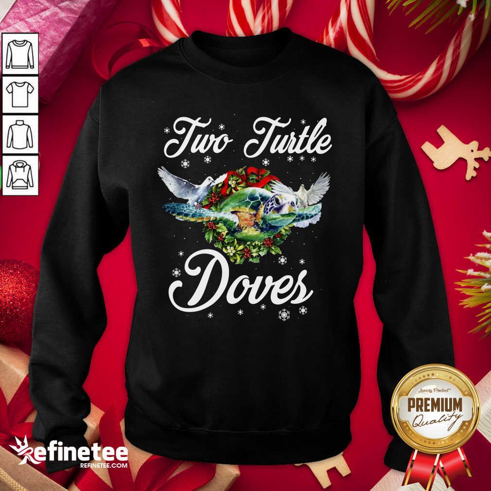 Lovely Turo Turtle Doves Merry Christmas Sweatshirt - Design By Refinetee.com
