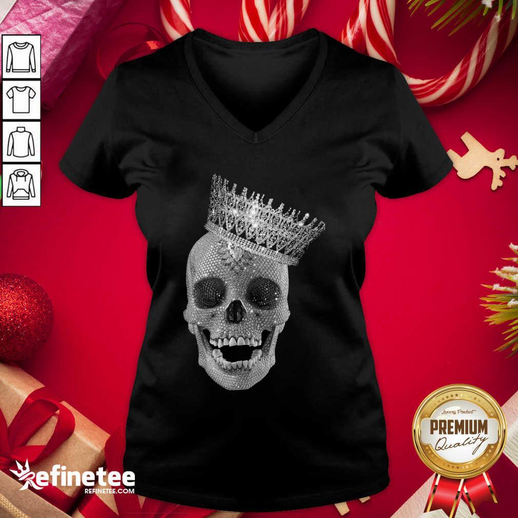 Premium Skull Queen Diamond V-neck - Design By Refinetee.com Skull Queen Diamond V-neck - Design By Refinetee.com
