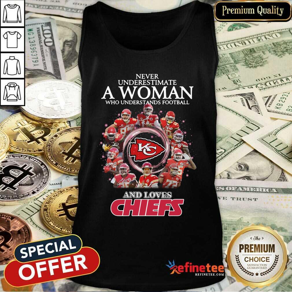 Pro Never Underestimate A Woman Who Understands Football And Loves Kansas City Chiefs Signatures 2021 Tank Top Pro Never Underestimate A Woman Who Understands Football And Loves Kansas City Chiefs Signatures 2021 Tank Top