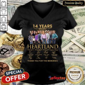 Wonderful 14 Years 2007 2021 Heartland Thank You For The Memories Signatures V-neck - Design By Refinetee.com
