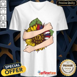 Sunflower 4th July V-neck