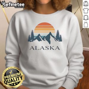 Vintage Alaska mountain camping sweatshirt for adventure travel enthusiasts, showcasing outdoor spirit and style.