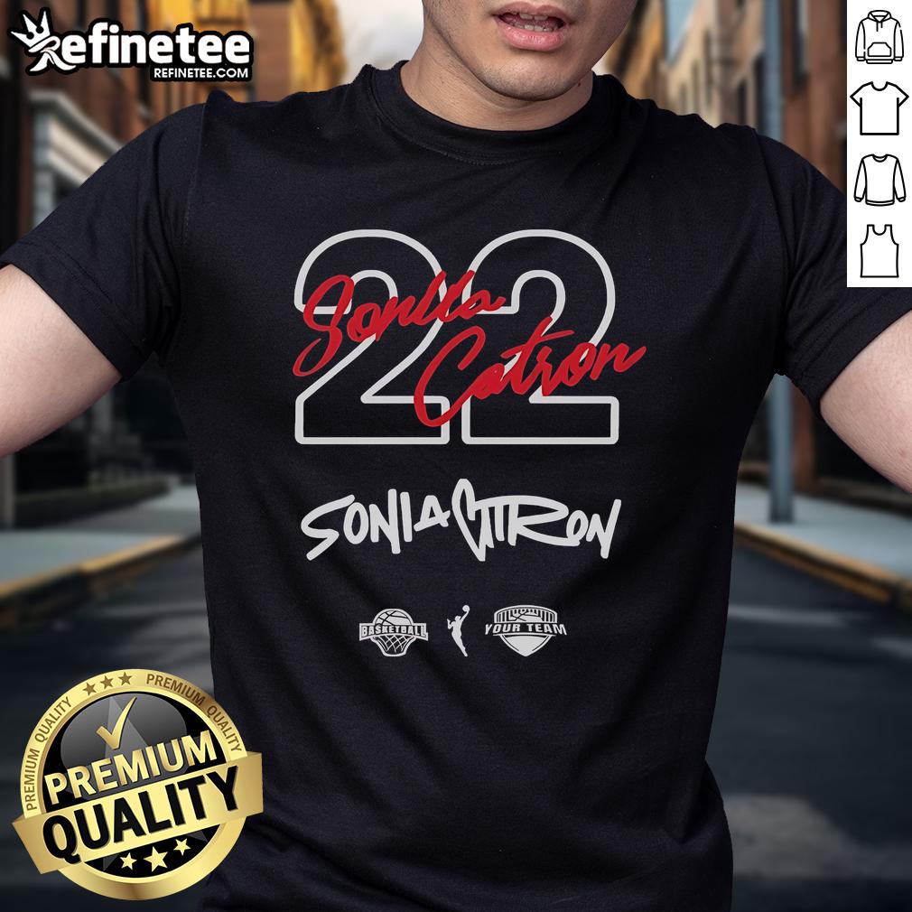 Official Georgia Amoore wearing the Sonia Citron 22 T-Shirt, showcasing a stylish and trendy athletic look.