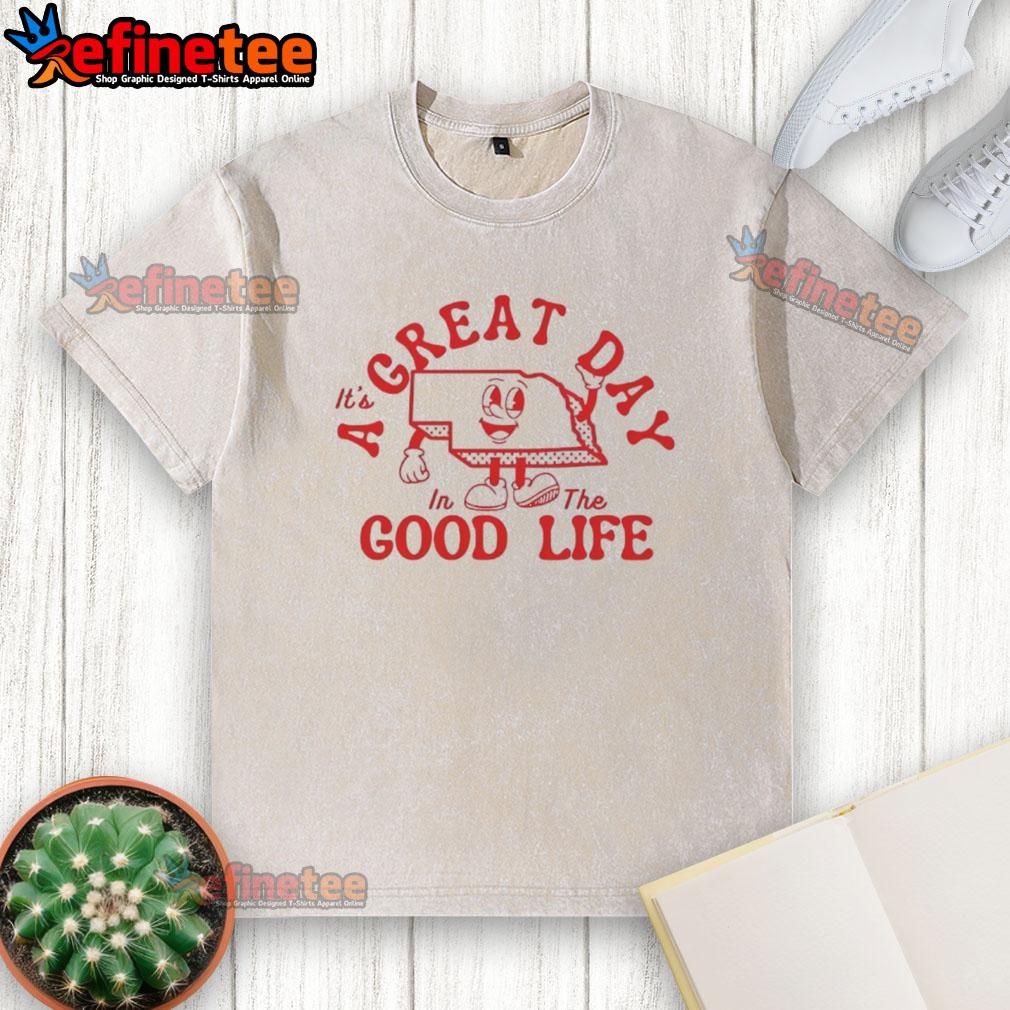 Vintage washed t-shirt reading 'It's a Great Day in the Good Life' perfect for casual wear and uplifting vibes.