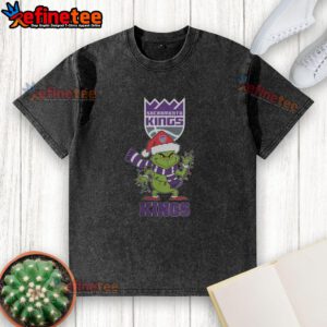 Original Sacramento Kings Christmas Grinch Santa Hat Holiday 2025 washed t-shirt featuring festive design and team logo.