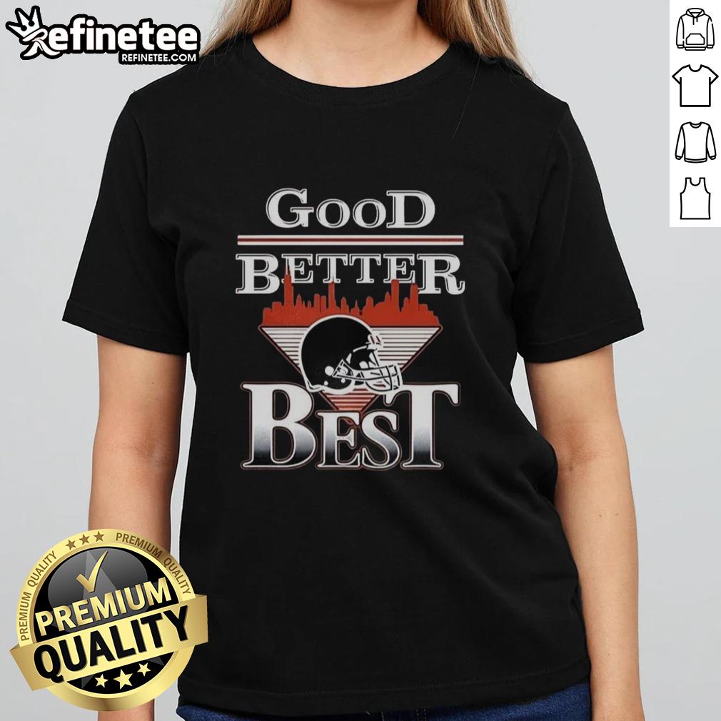 Chicago Bears football ladies tee featuring a helmet and city skyline design, showcasing team spirit and style.