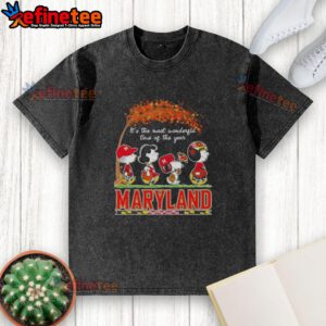 Premium Maryland Terrapins X Peanuts Snoopy and Friends autumn t-shirt featuring festive holiday design.