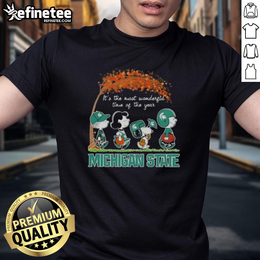 Premium Michigan State Spartans X Peanuts Snoopy autumn t-shirt featuring Snoopy and friends for the most wonderful time.