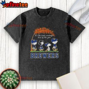 Alt Text: Premium Milwaukee Brewers X Peanuts Snoopy and Friends autumn t-shirt featuring festive design for the holiday season.