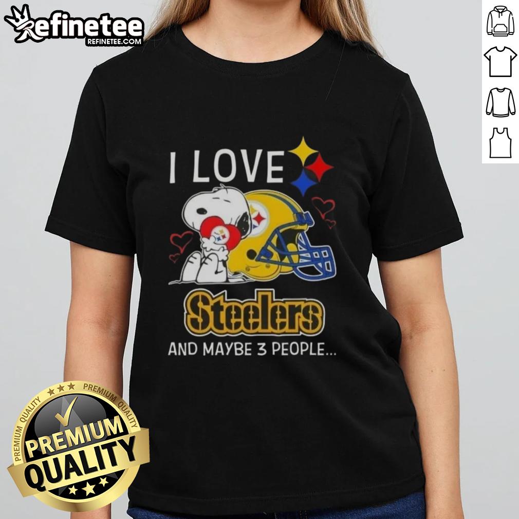 Premium Peanuts Snoopy Hug Heart tee for ladies, showing love for Pittsburgh Steelers and favorite people.