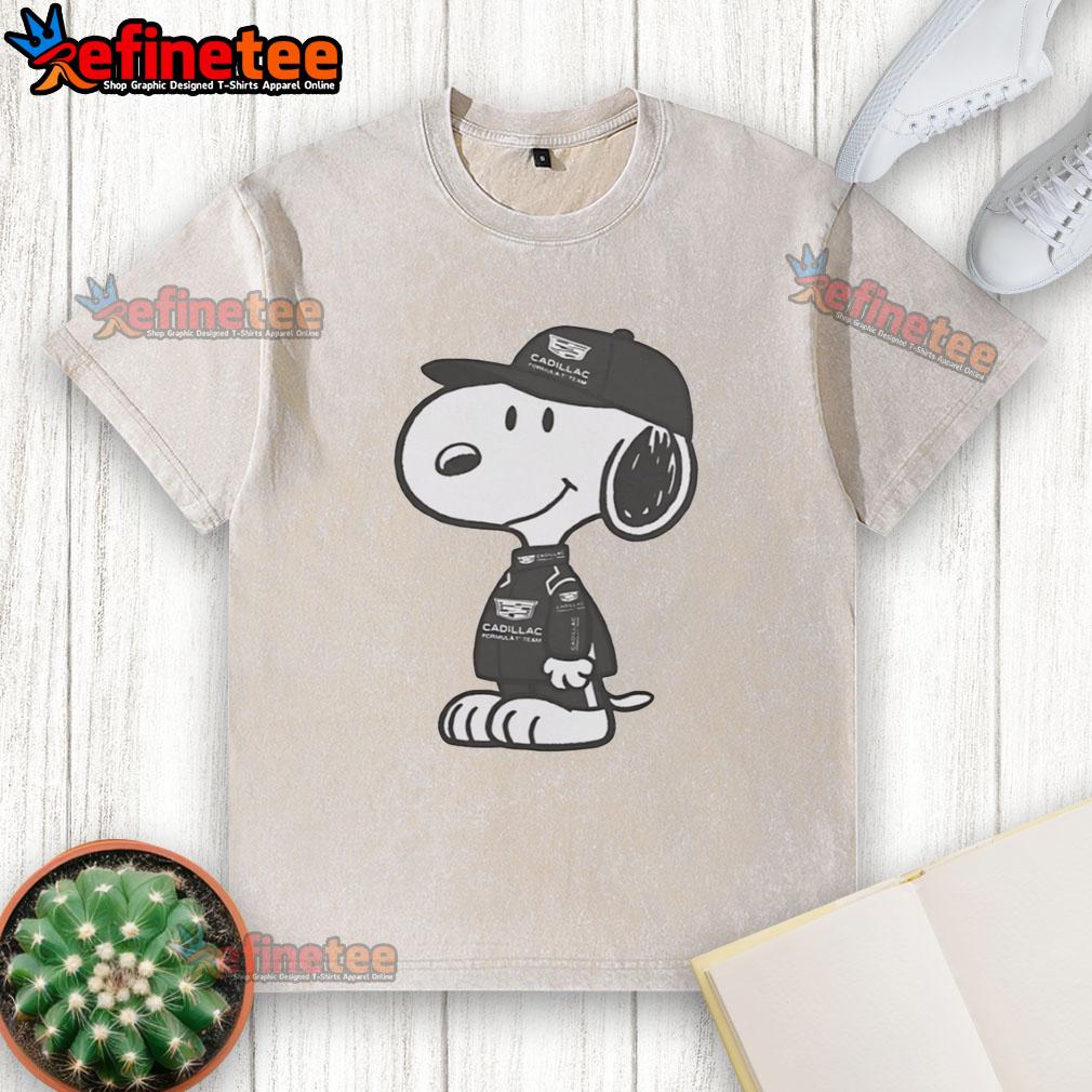 Official Peanuts x Cadillac Formula 1 washed t-shirt featuring iconic Peanuts characters and a stylish design.