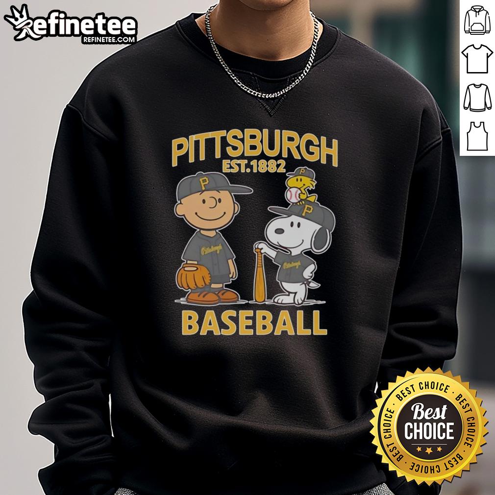 Awesome Charlie Brown, Snoopy, and Woodstock wearing Pittsburgh Pirates baseball jersey sweatshirt, Est. 1882.