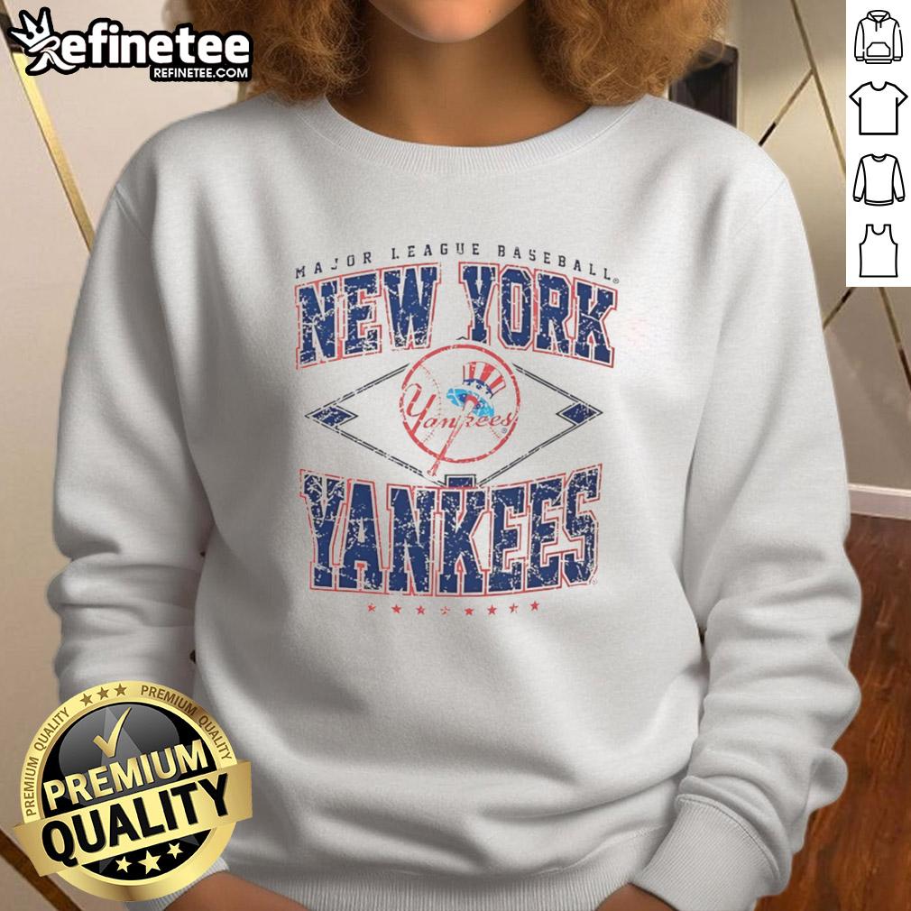 Stylish Hot New York Yankees Major League Baseball Cooperstown Diamond Sweatshirt for fans and athletes.